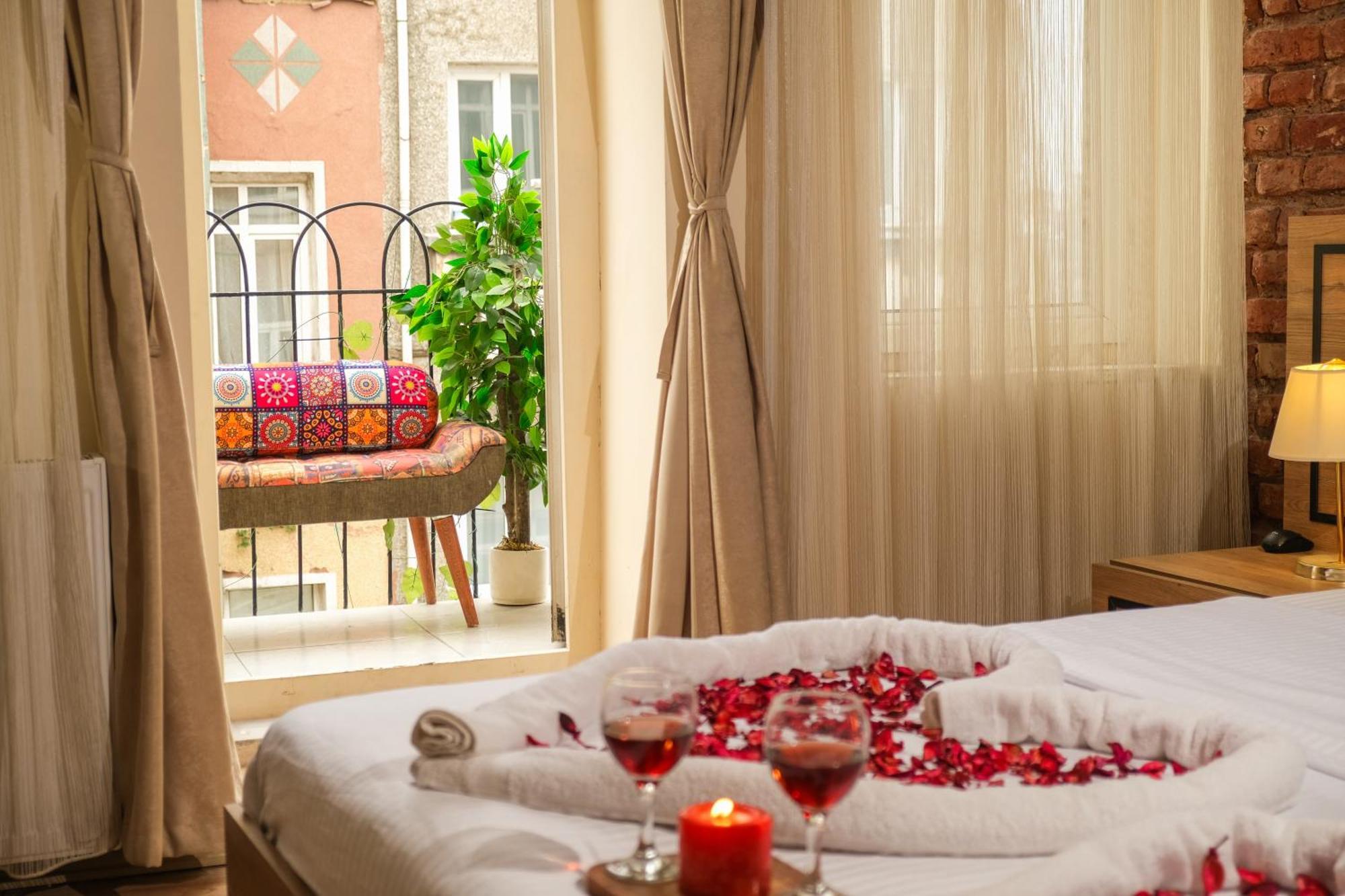 Taksim Nikea Suites 80 อิสตันบูล ภายนอก รูปภาพ