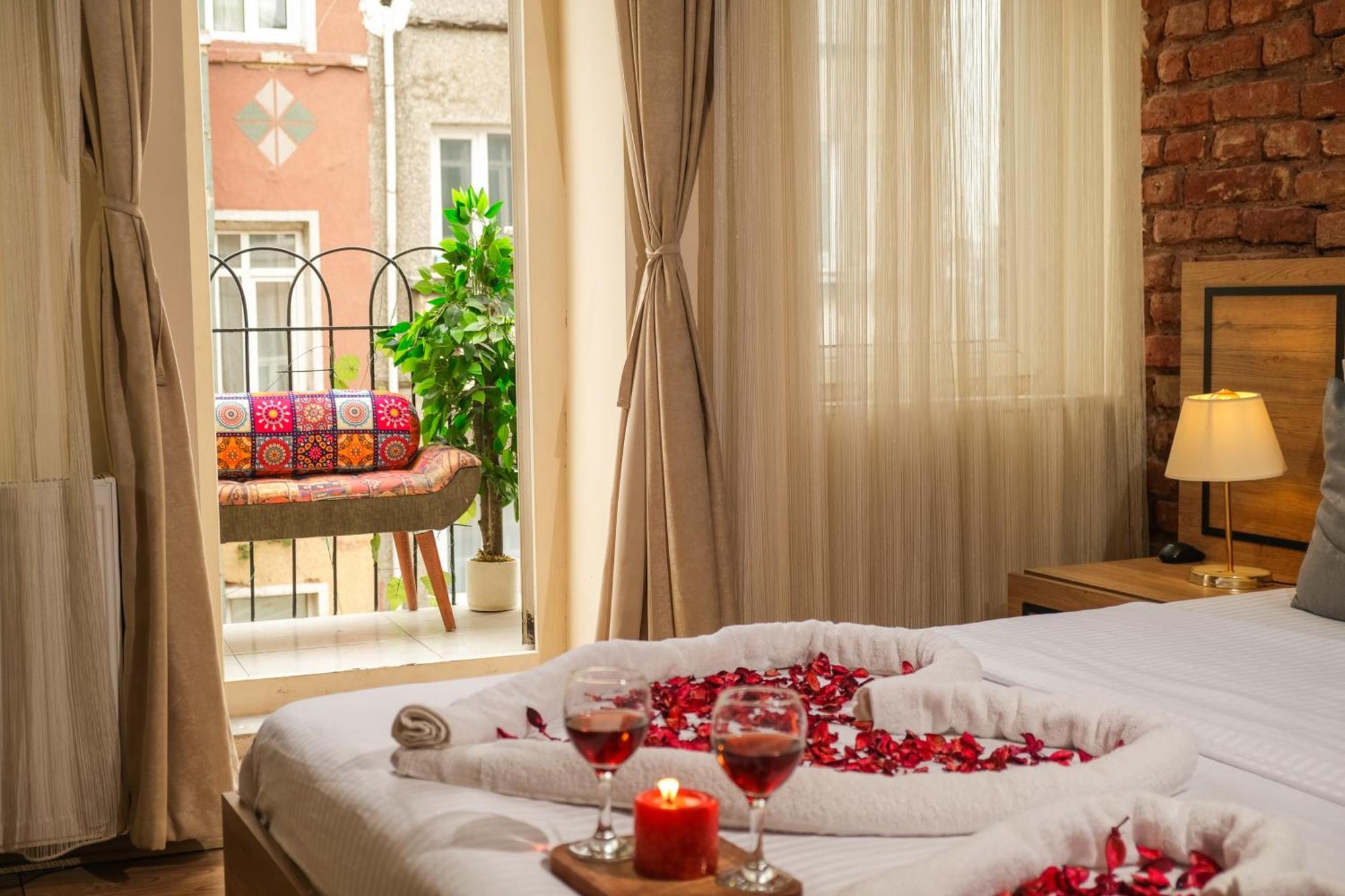 Taksim Nikea Suites 80 อิสตันบูล ภายนอก รูปภาพ